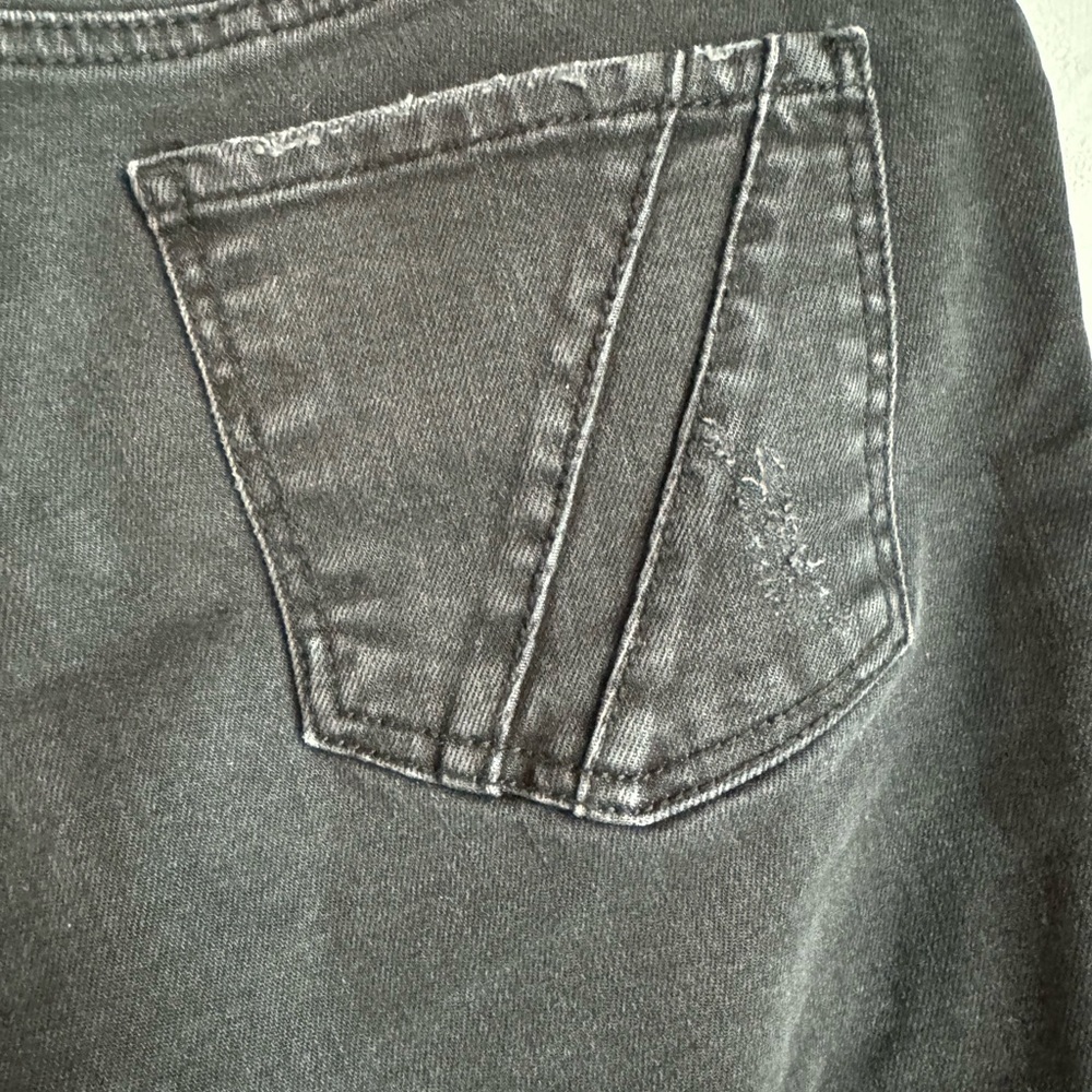 KUT from the Kloth black denim shorts - 6 - Picture 6 of 6